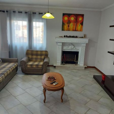 Manka' S Place Apartman Tirana Kültér fotó