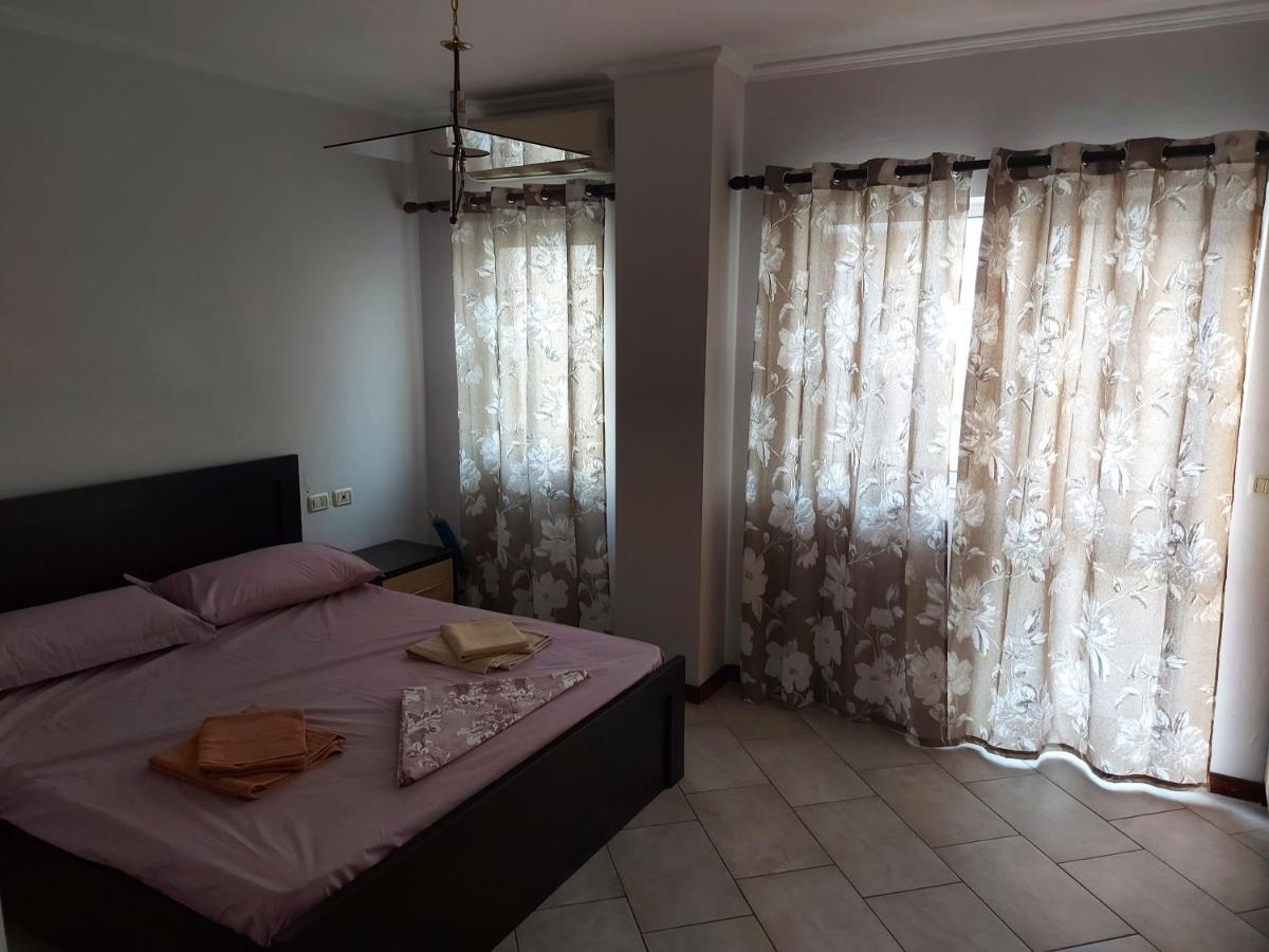 Manka' S Place Apartman Tirana Kültér fotó